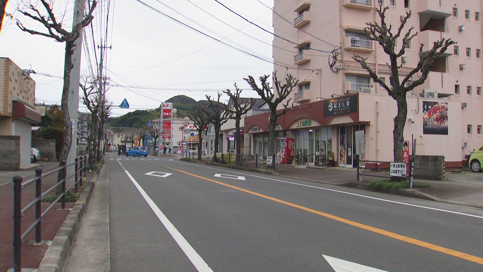 【長崎】路側帯掃除中に原付バイクにはねられた男性(87)が意識不明の重体…西彼･長与町