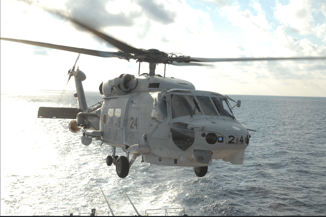 海自ヘリ墜落「衝突の可能性高い」伊豆諸島沖　搭乗隊員７人不明１人死亡確認　大村航空基地所属のヘリ含む２機