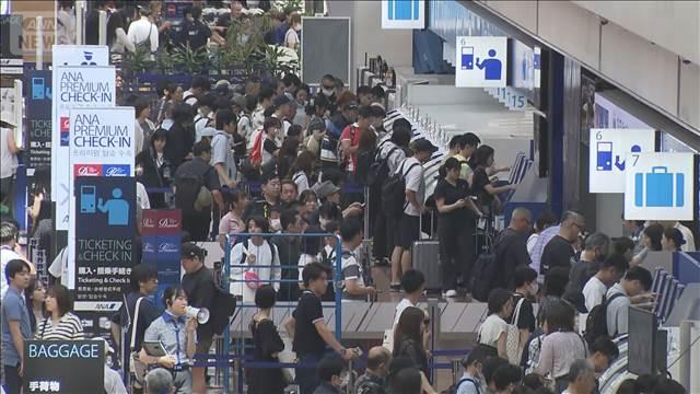 出国がピーク　成田と羽田で9万人　全日空のハワイ線は過去最多の予約数