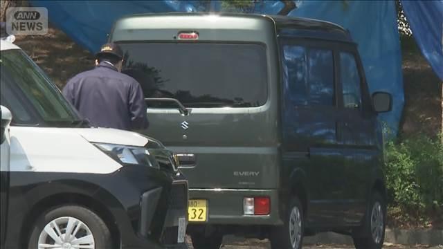 胸にナイフ　男性が死亡　公園駐車場の車内で発見