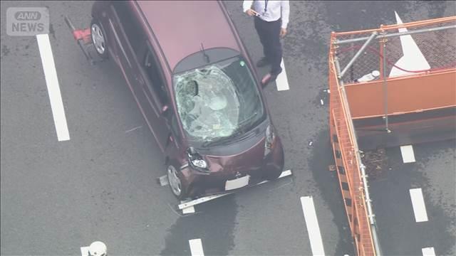 71歳運転の車が歩行者はねる　男女3人搬送 2人意識不明　名古屋駅近くの交差点