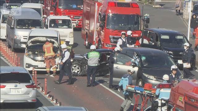 【速報】車約7台が絡む事故　けが人複数か　千葉・稲毛区