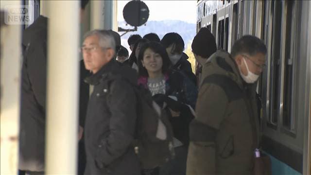 青森 JR八戸線 全線で運転再開「通学で使えてうれしい」　8日の地震で被害