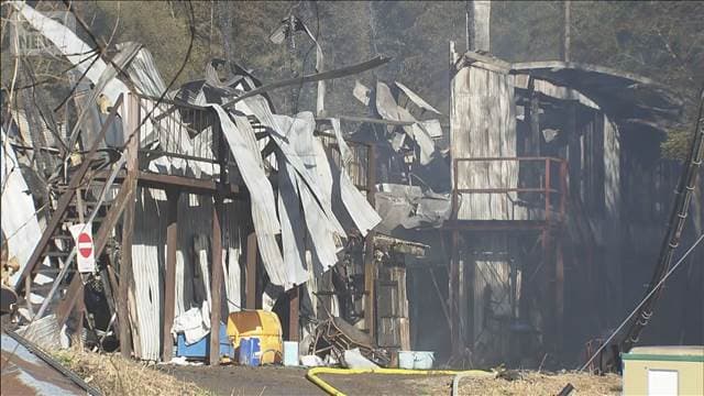 鶏舎火災で約10万羽被害か　配電盤付近が激しく燃える　愛知・美浜町
