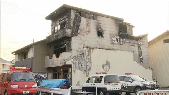 南砺市の住宅火災　焼け跡から3人の遺体　連絡の取れない家族3人か　富山県警