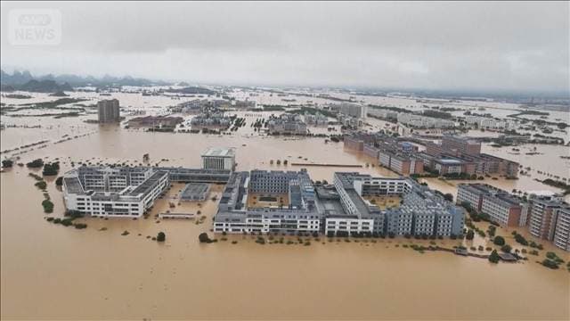 教育地区が水没　生徒ら1万2000人以上一時孤立　台風10号で中国で大規模洪水