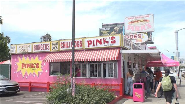 ハリウッドセレブも来店　老舗「ピンクス・ホットドッグス」日本初上陸へ！