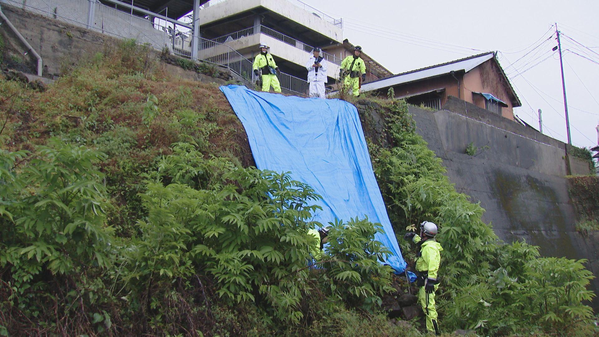 雨の影響　長崎市御船蔵町でがけ崩れ