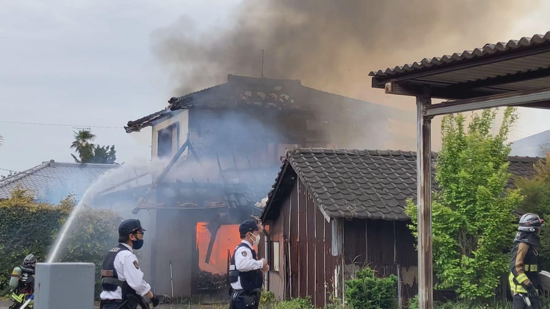 大村市で住宅全焼　けが人なし