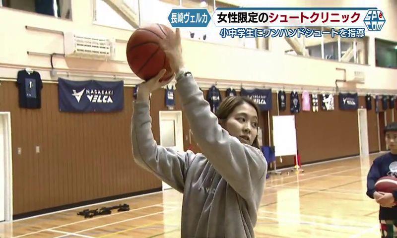 【長崎ヴェルカ】「ワンハンドシュート」のメリットとは…女性限定シュートクリニックー池松ほのかアシスタントスキルコーチ