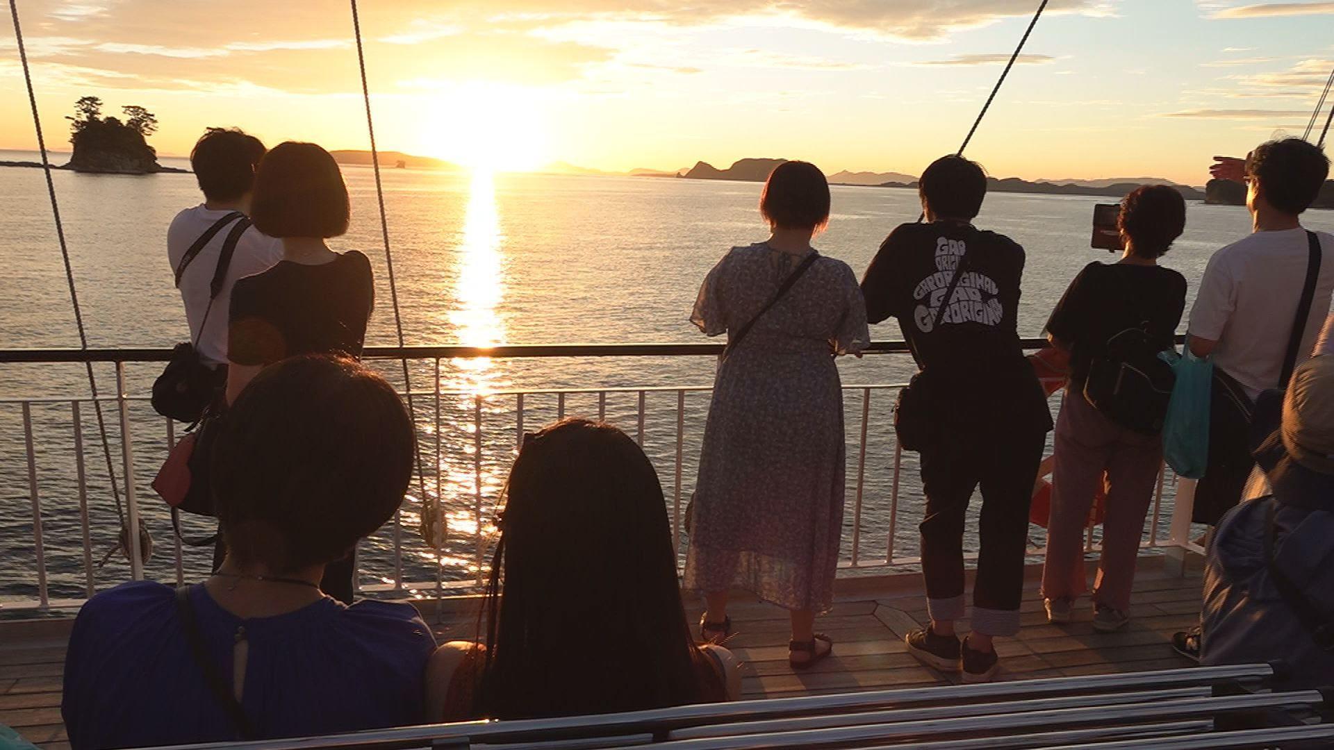 九十九島巡る「サンセットクルーズ」が人気