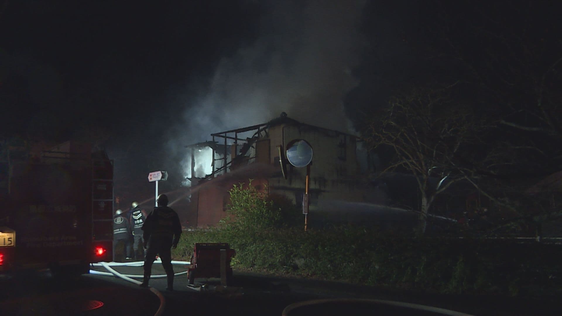 未明に島原市で住宅１棟全焼 焼け跡から１人の遺体見つかる 住人の高齢女性の安否不明