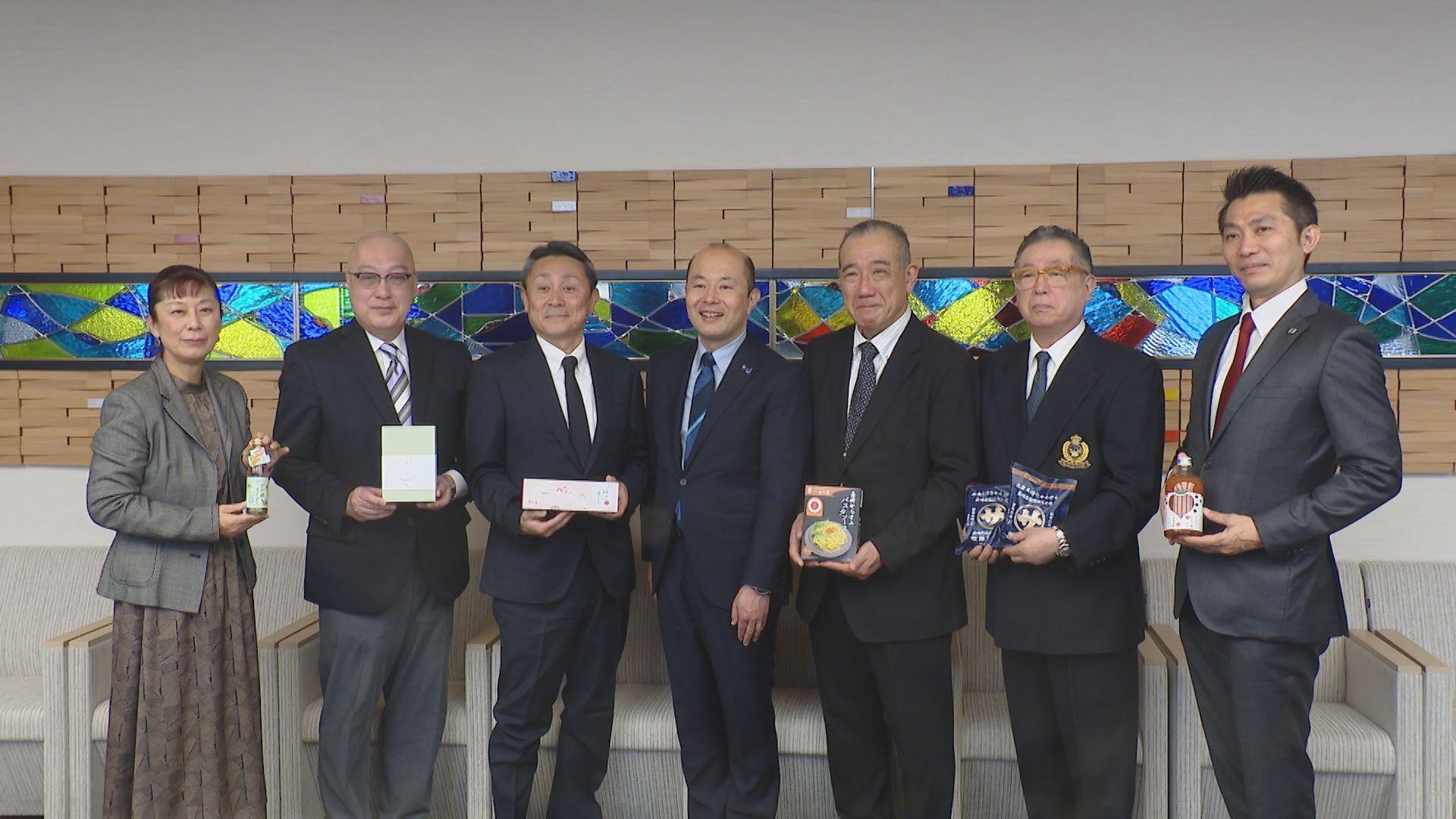 長崎ならではの新たなお土産が誕生！鈴木長崎市長が試食