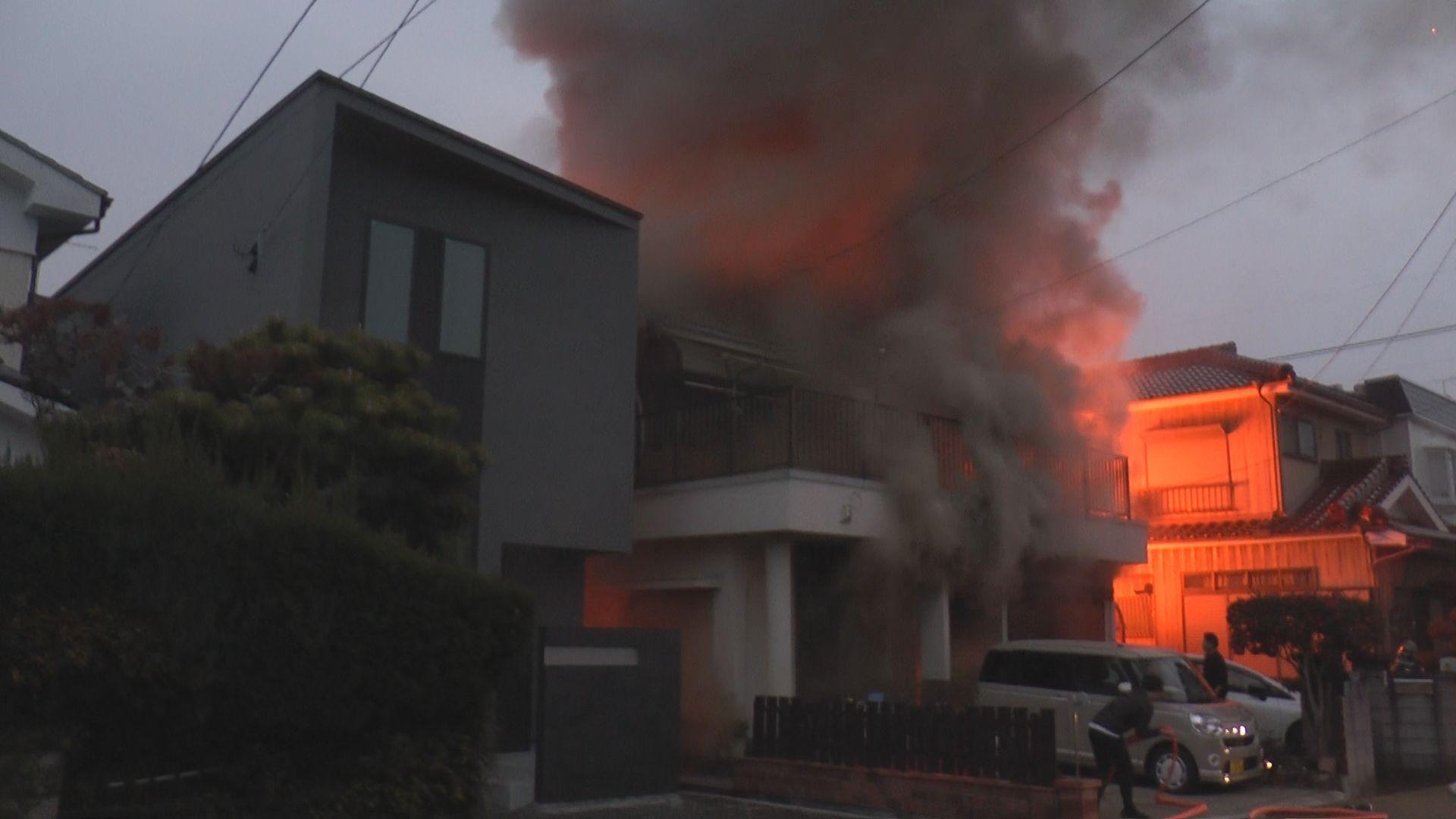 大村市で住宅全焼…身元不明男性遺体見つかる