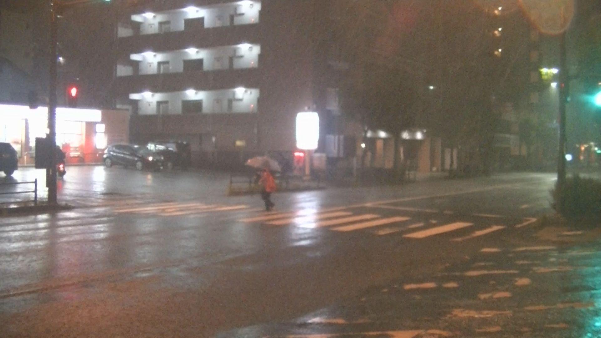 「夜中にどすーんと崩れてきた」長崎市相川町でがけ崩れ　住宅被害も　