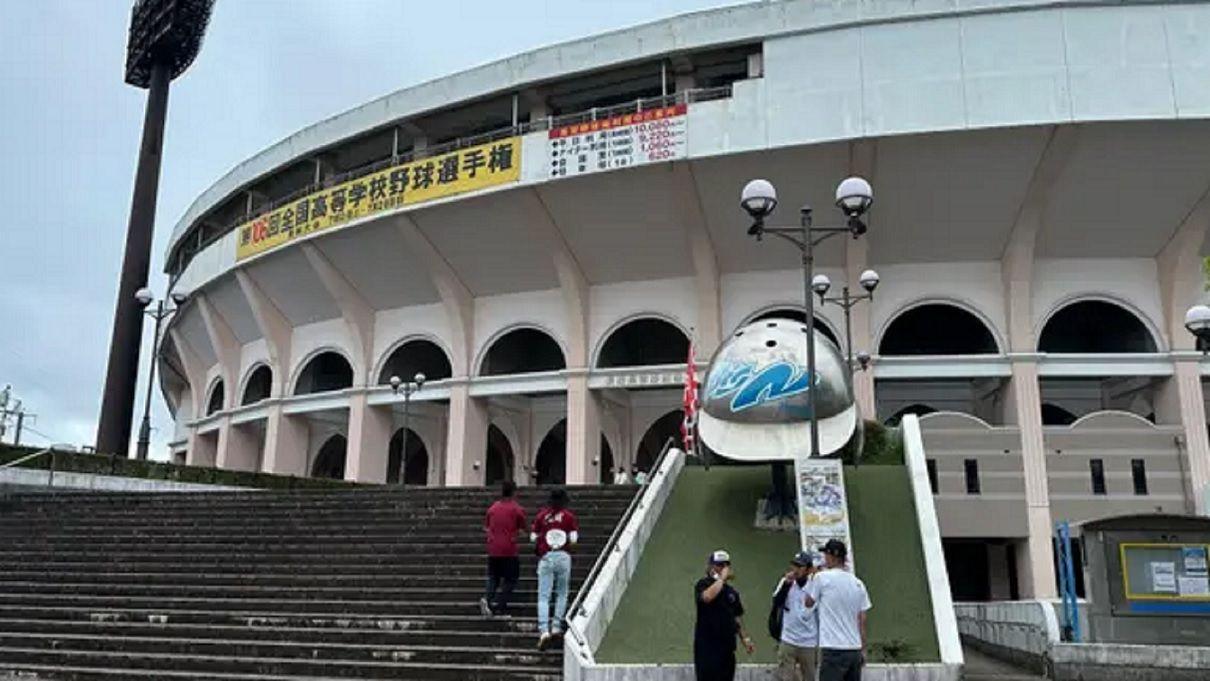 【高校野球】長崎の球児たちの夏が開幕！「与えましょう、感動を」瓊浦・川元主将が選手宣誓　開幕試合は雨であすへ順延