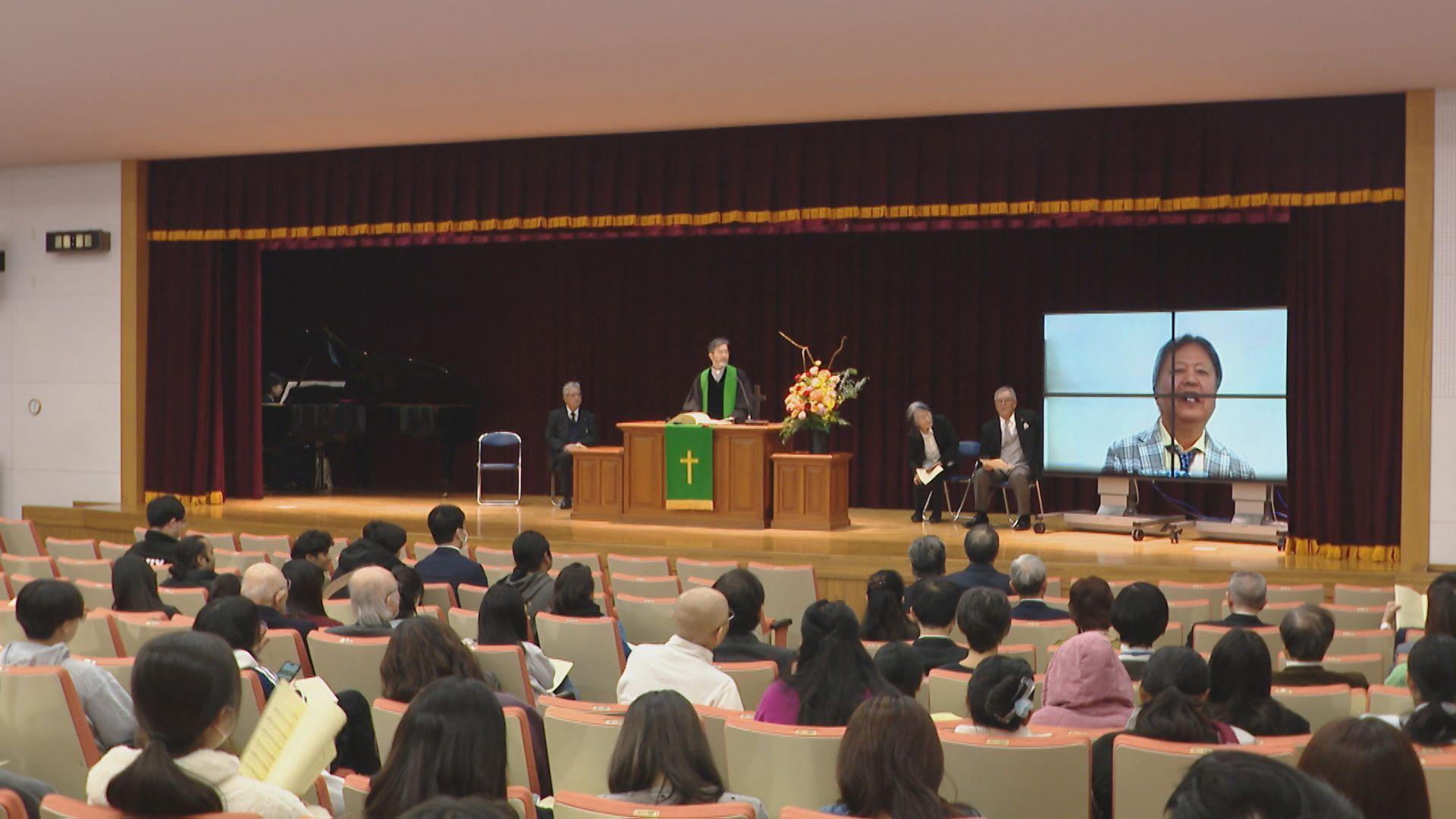 ゴダイゴ・タケカワユキヒデさんが作曲　全編英語歌詞の大学校歌　「厳かで力強い曲にしようと」