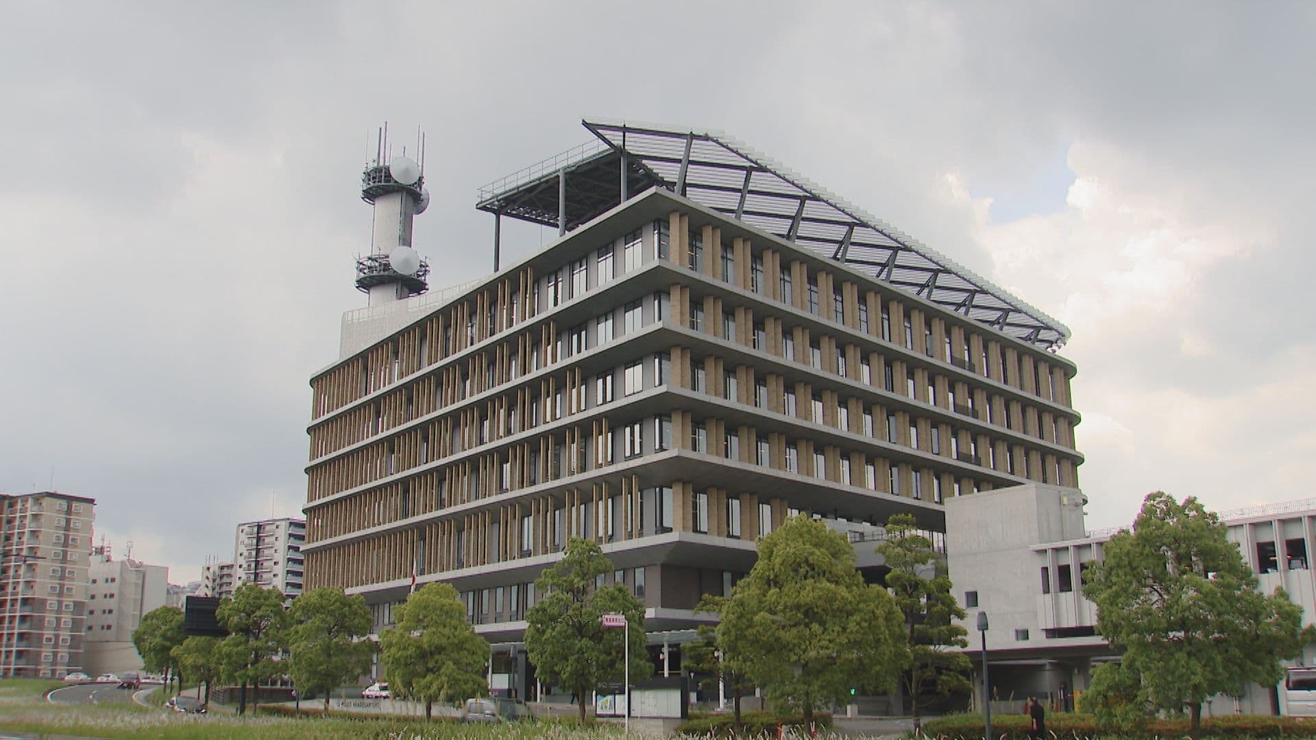 後輩警察官を自室に呼び出し顔殴る　２０代巡査長を本部長訓戒「深夜に騒がれ、眠れず感情的になってしまった」