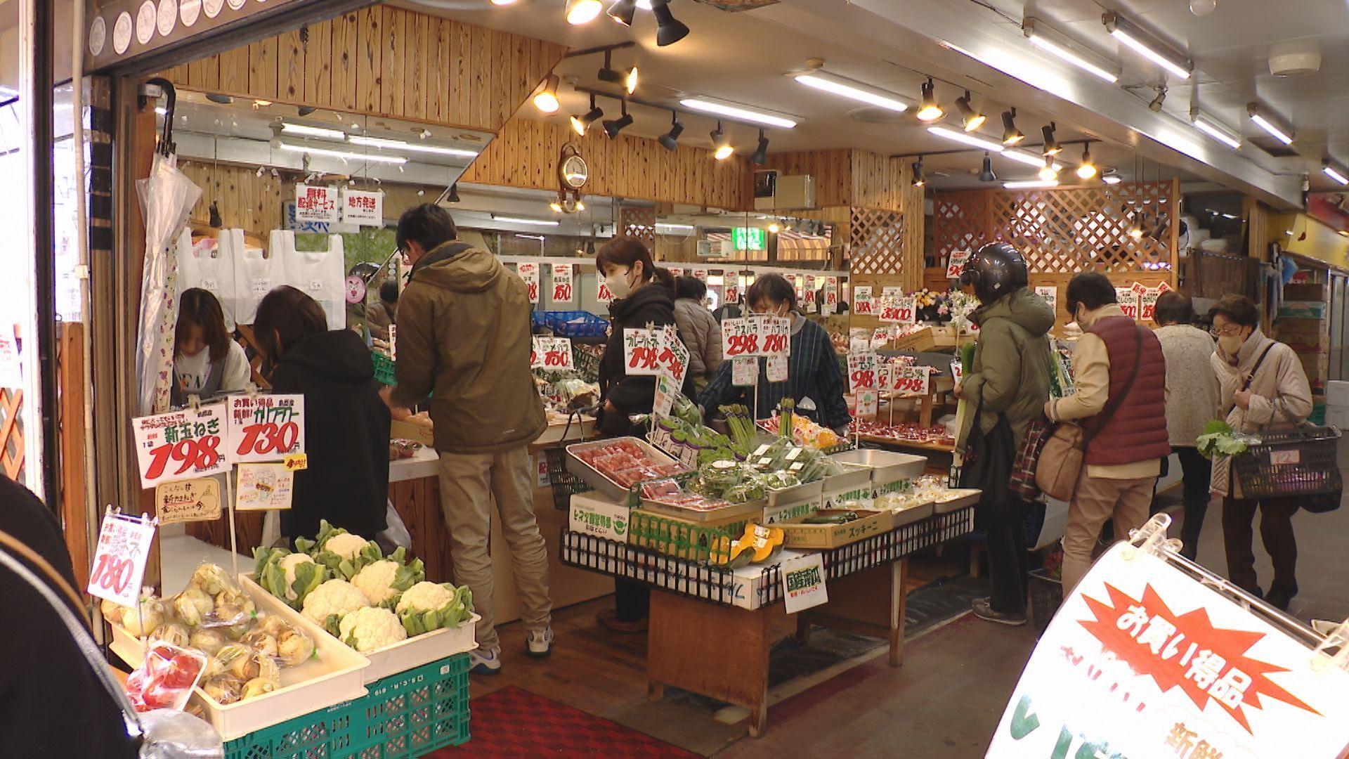 市場の空き店舗を”にぎわいの場”に　平和町商店街の山里観光市場をリノベーション