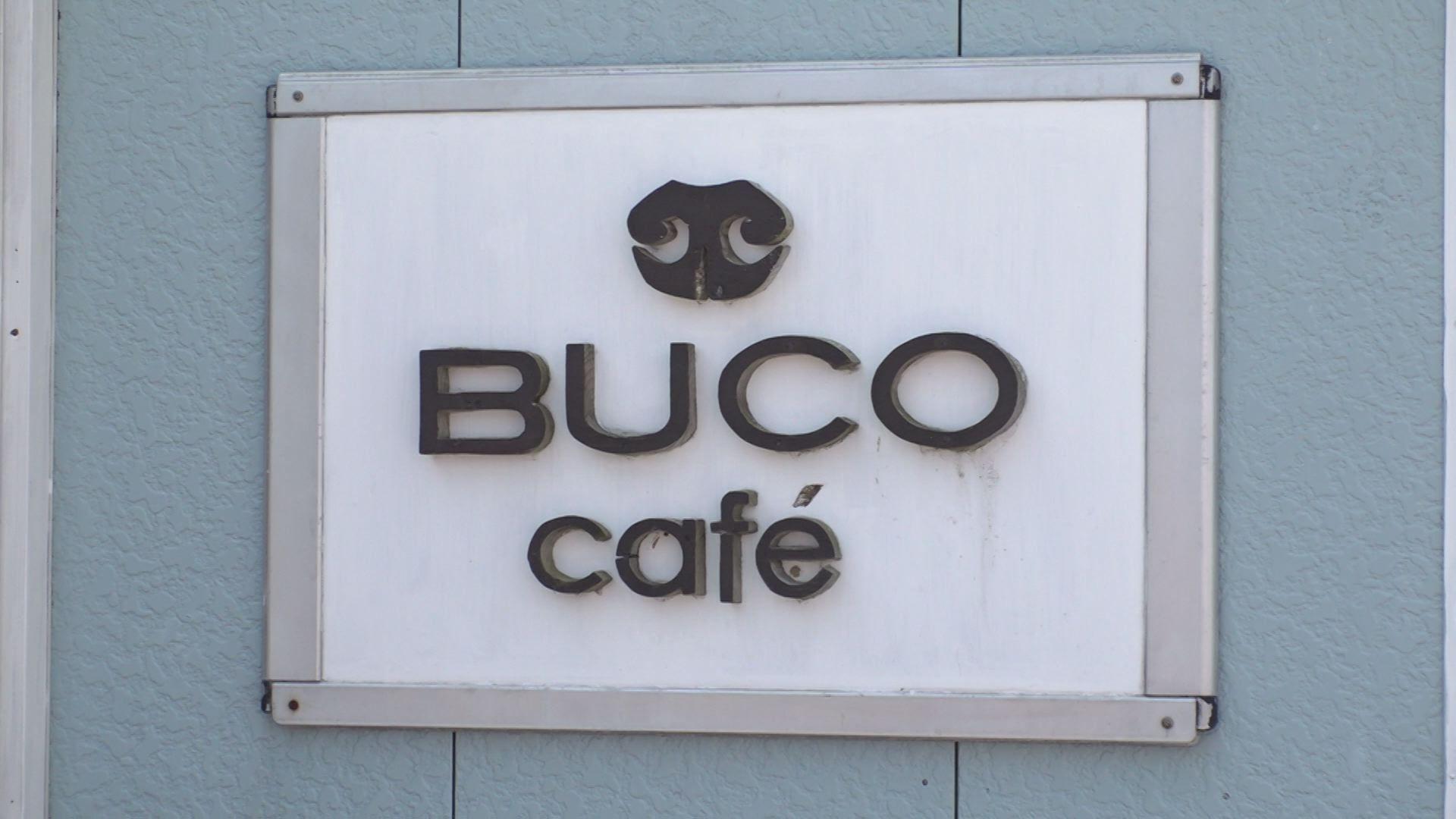 小串トマトを使った見た目も鮮やかな季節限定バーガー  川棚町「BUCO cafe」