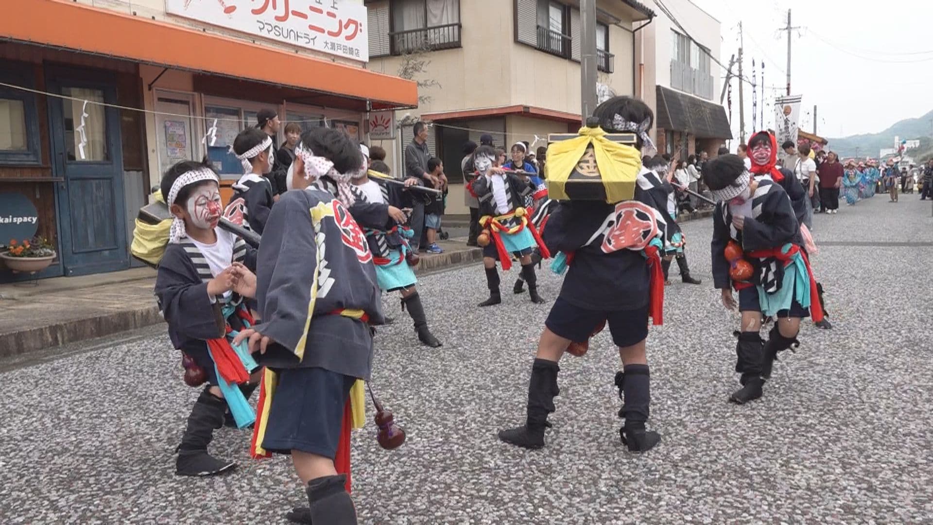 西海市大瀬戸町の琴平神社の春の大祭「とんばんさん祭り」