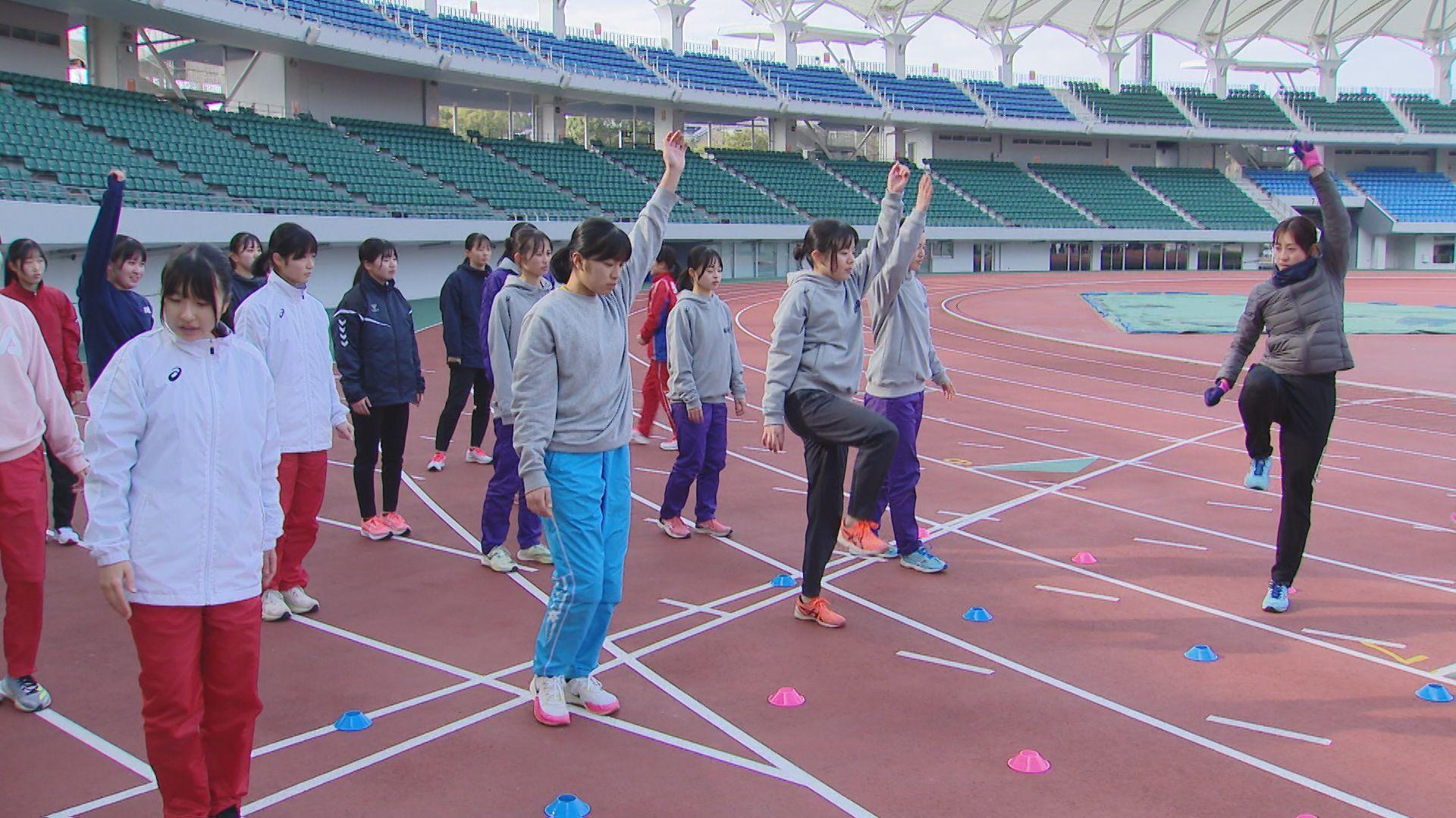 女子陸上選手の競技力ＵＰへ！日本記録保持者・山﨑有紀選手ら県出身トップアスリートが指導