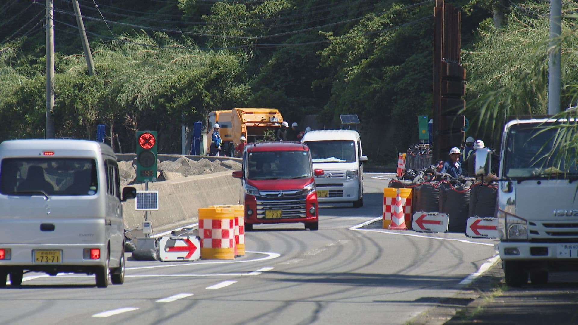 法面崩壊の野母崎国道　全面通行止め解除　片側交互通行に