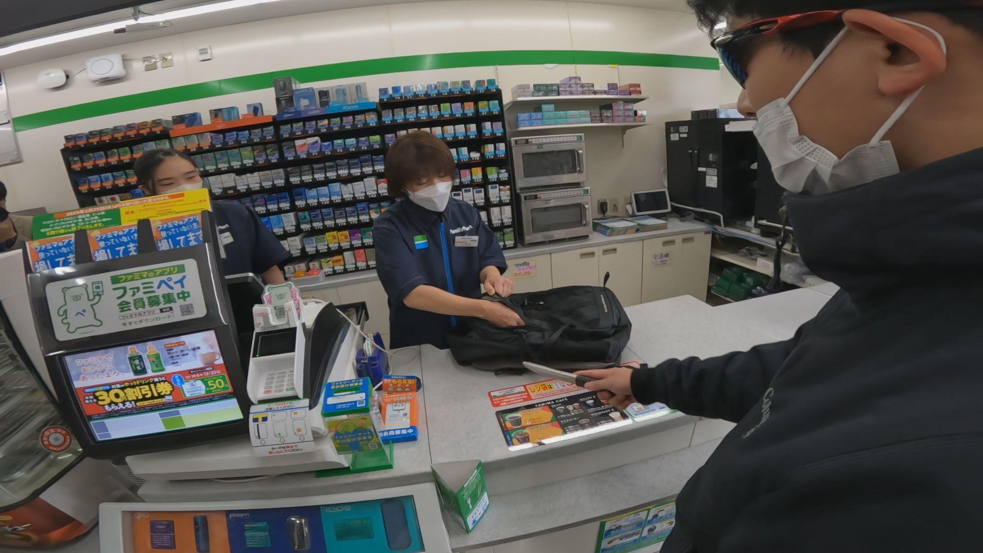 コンビニで強盗訓練 まず取るべき行動は？