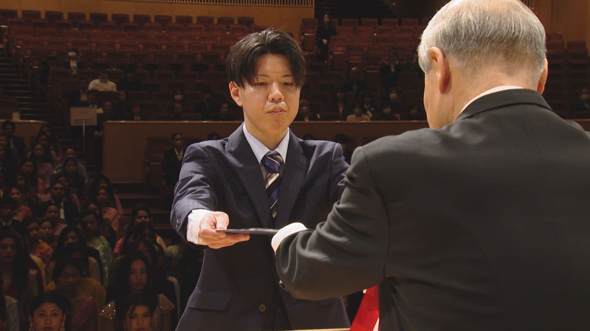 ３５８人が新たな一歩　岩永学園合同卒業式