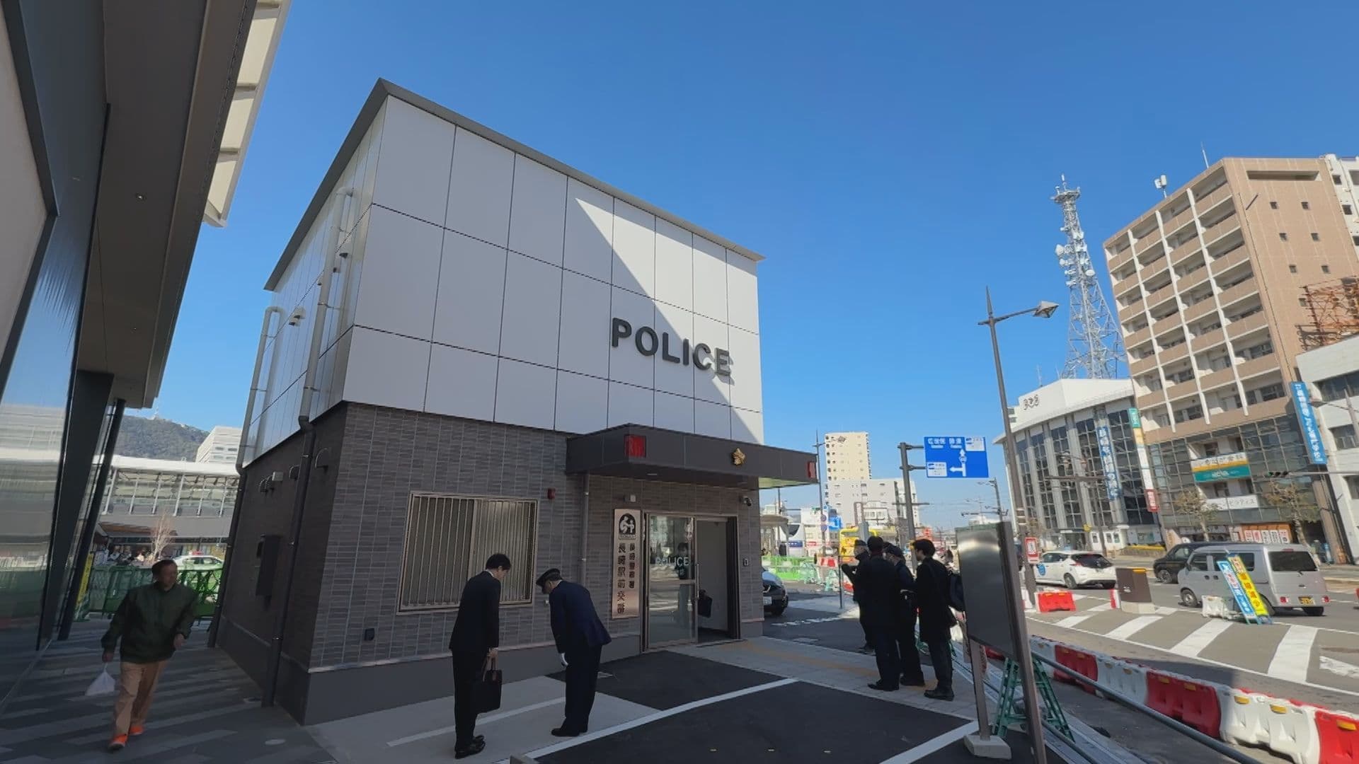 「長崎の玄関口を守る交番」長崎駅前交番がリニューアル 利用者に配慮したデザイン 