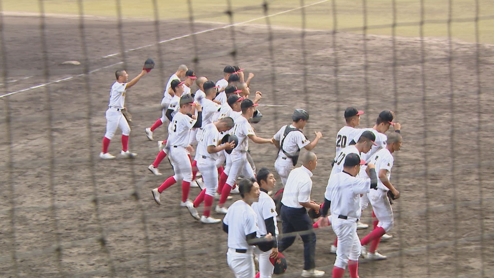【秋の高校野球】「後半の勝負強さ」海星・１点差の接戦を制した創成館が九州大会へ
