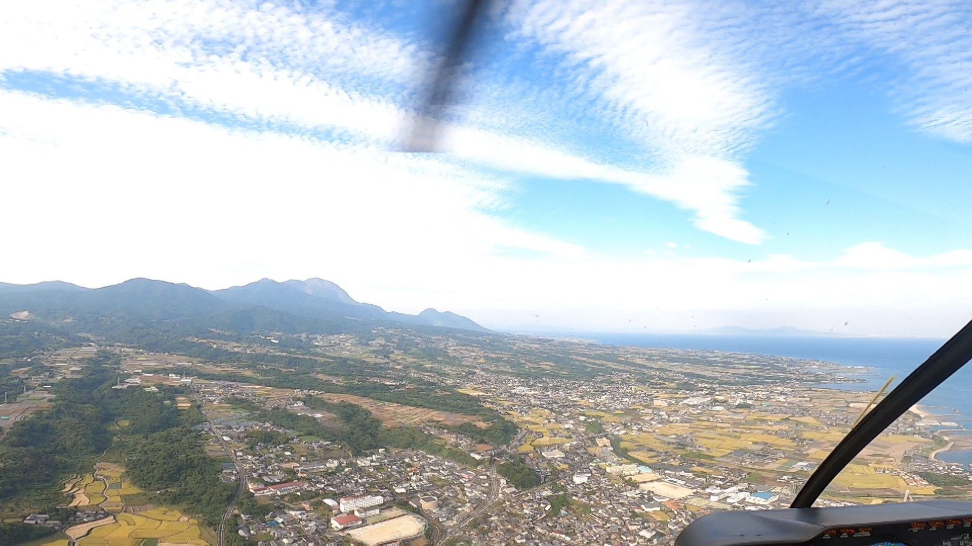 雲仙･島原半島をヘリで遊覧！”オオルリ天空飛行”12月中旬スタートへ　人と火山の共生を体感する40分間の空の旅