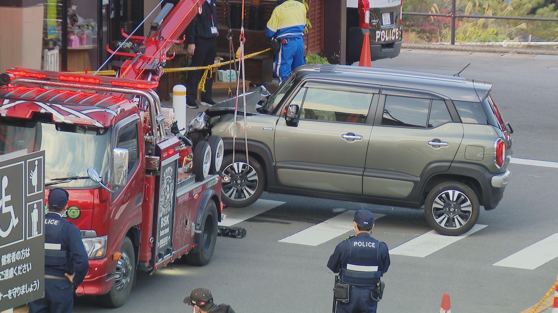 長与町のスーパーの駐車場で事故…７２歳の男性が意識不明
