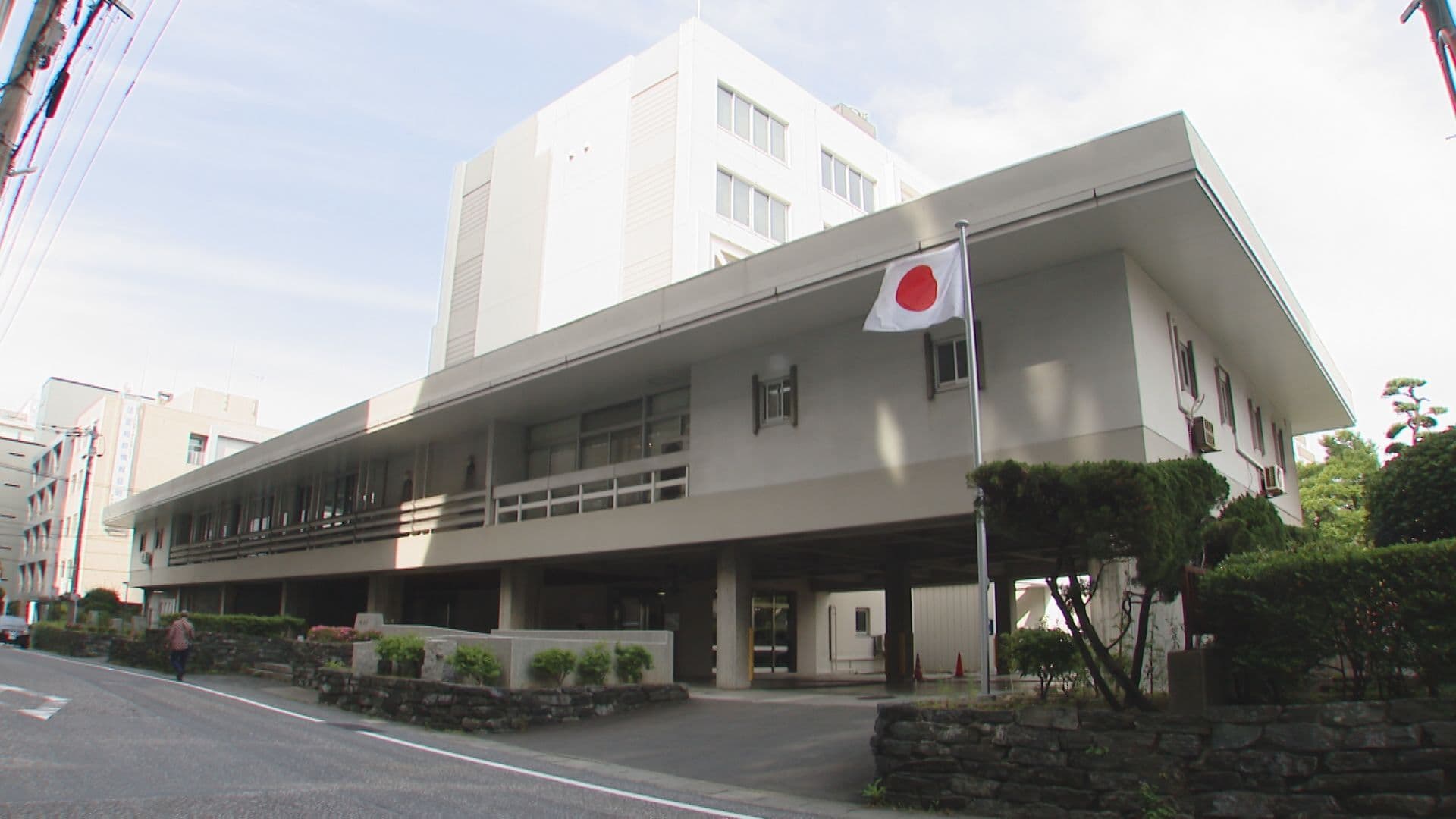 踏切に自転車置いて列車に接触させた疑いで逮捕された男性を不起訴処分