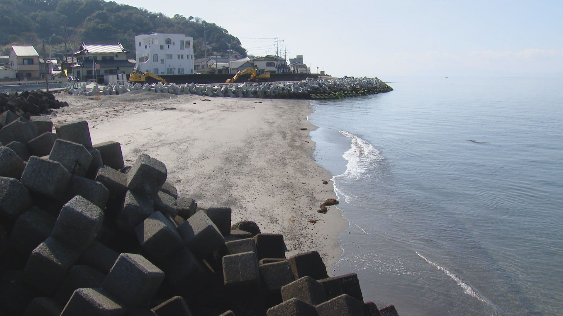 雲仙市の海岸で身元不明の女性遺体見つかる  一部白骨化 警察が事件性の有無を捜査