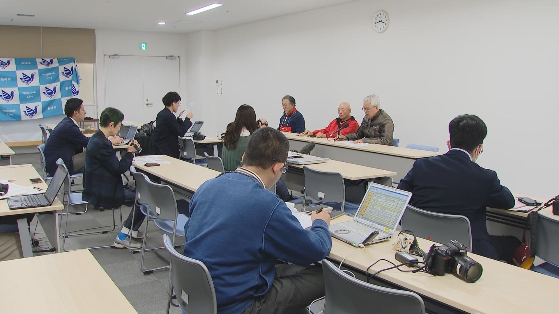 市営陸上競技場移設めぐり市民団体が長崎市長に抗議文提出