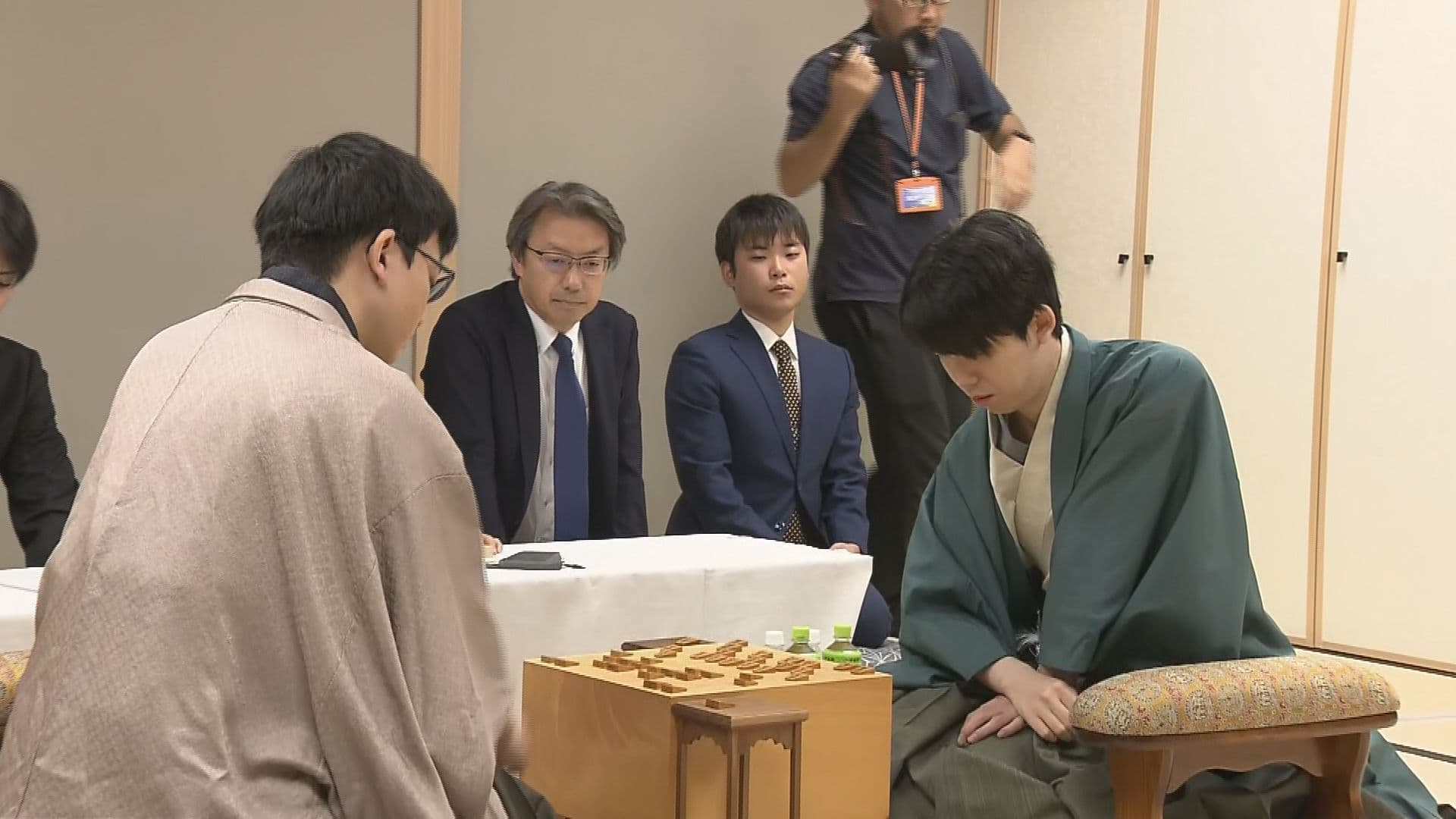 ８月開催「王位戦」藤井聡太王位と“ライバル”伊藤匠二冠の対局決定 長崎ならではの｢勝負めし｣募集中