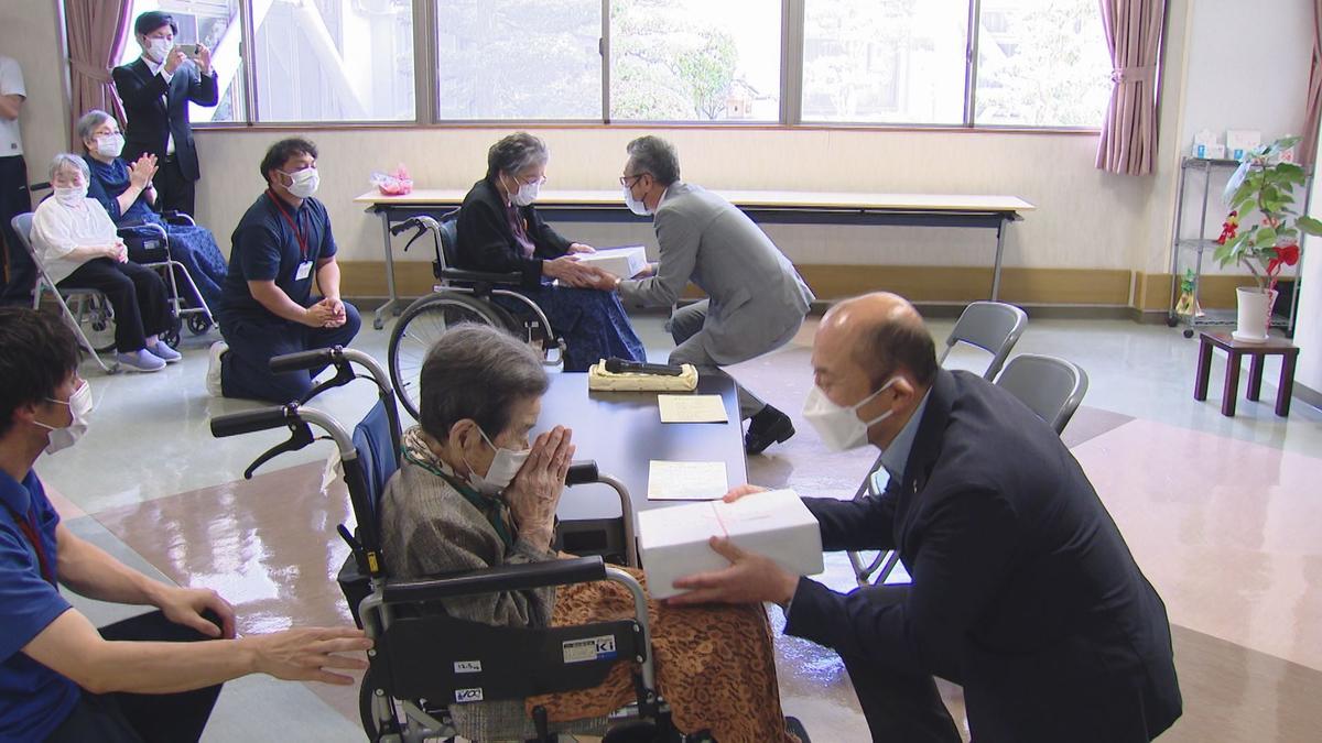 0731市長・市議会議長による原爆関係施設慰問