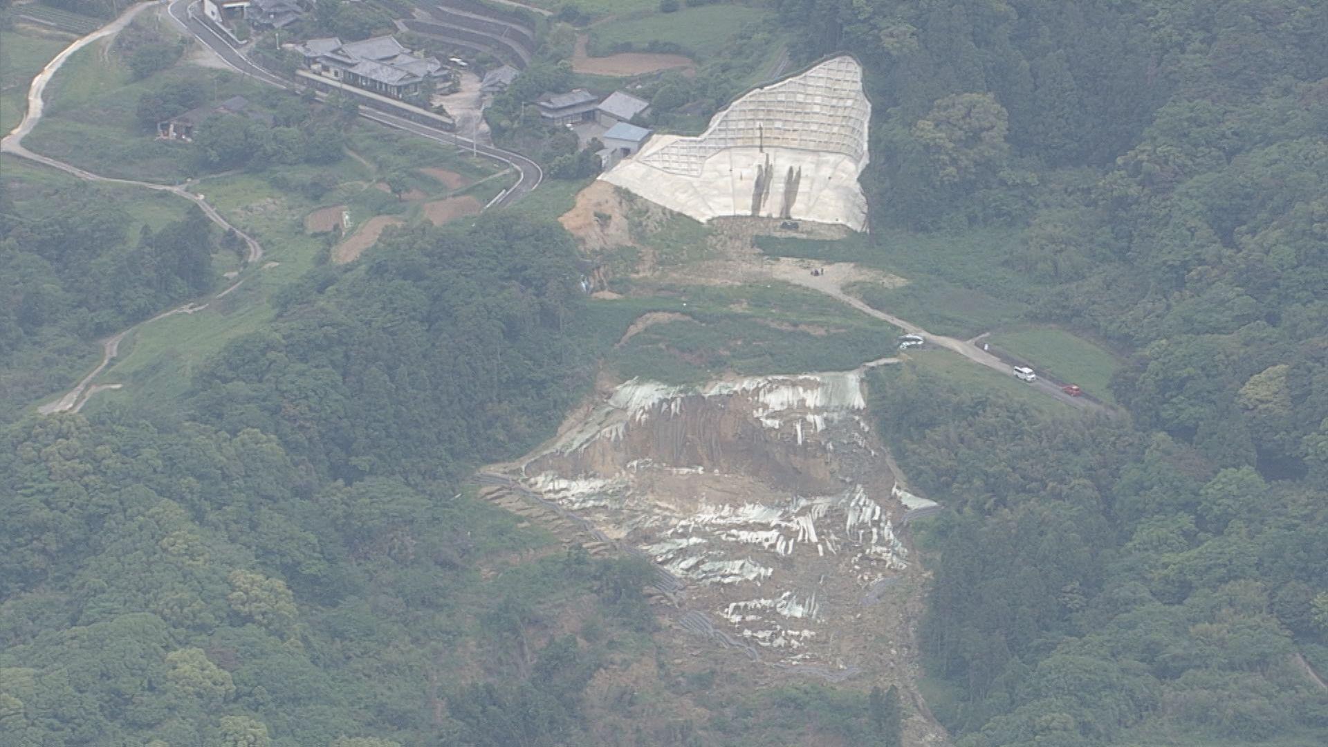 3年前とほぼ同じ場所で大規模地滑り…２世帯５人に｢高齢者等避難｣情報　南島原市