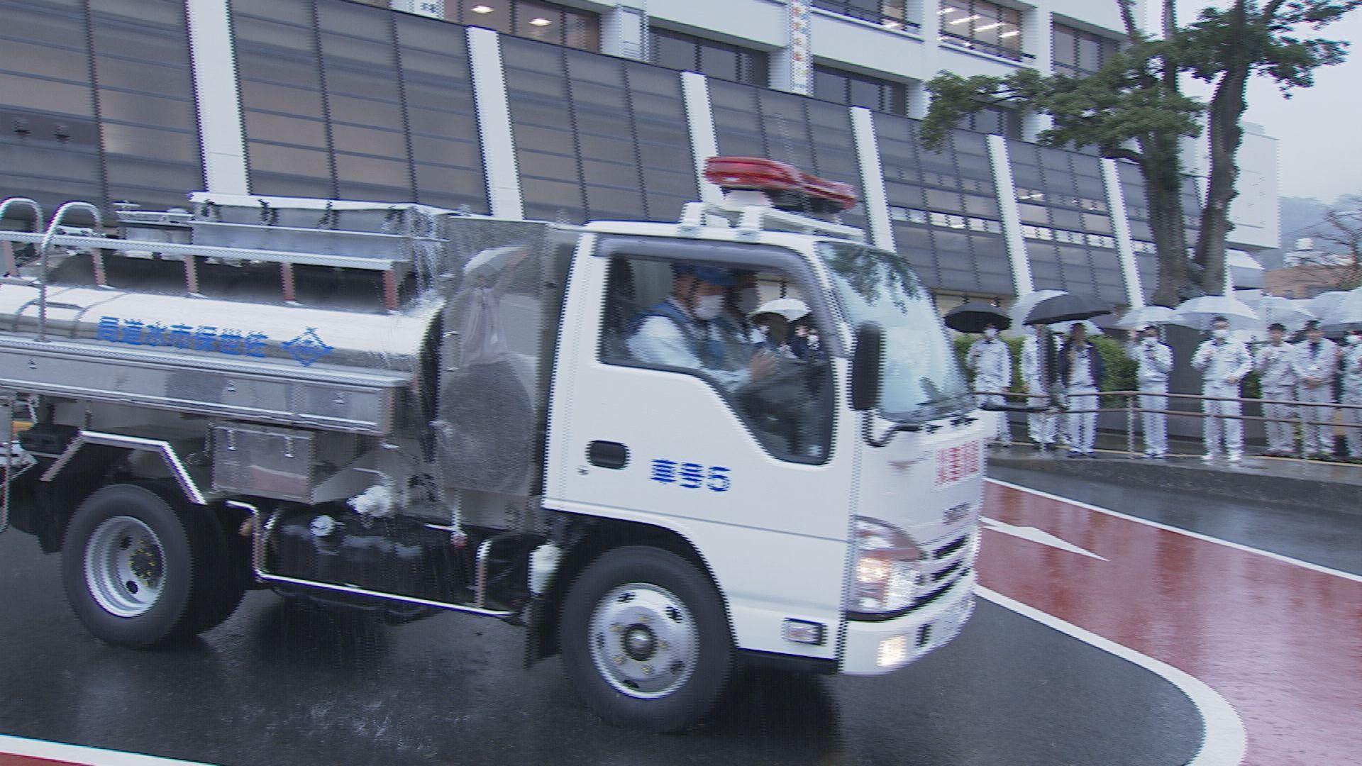 能登半島地震で断水続く能登町に佐世保市が職員と給水車派遣
