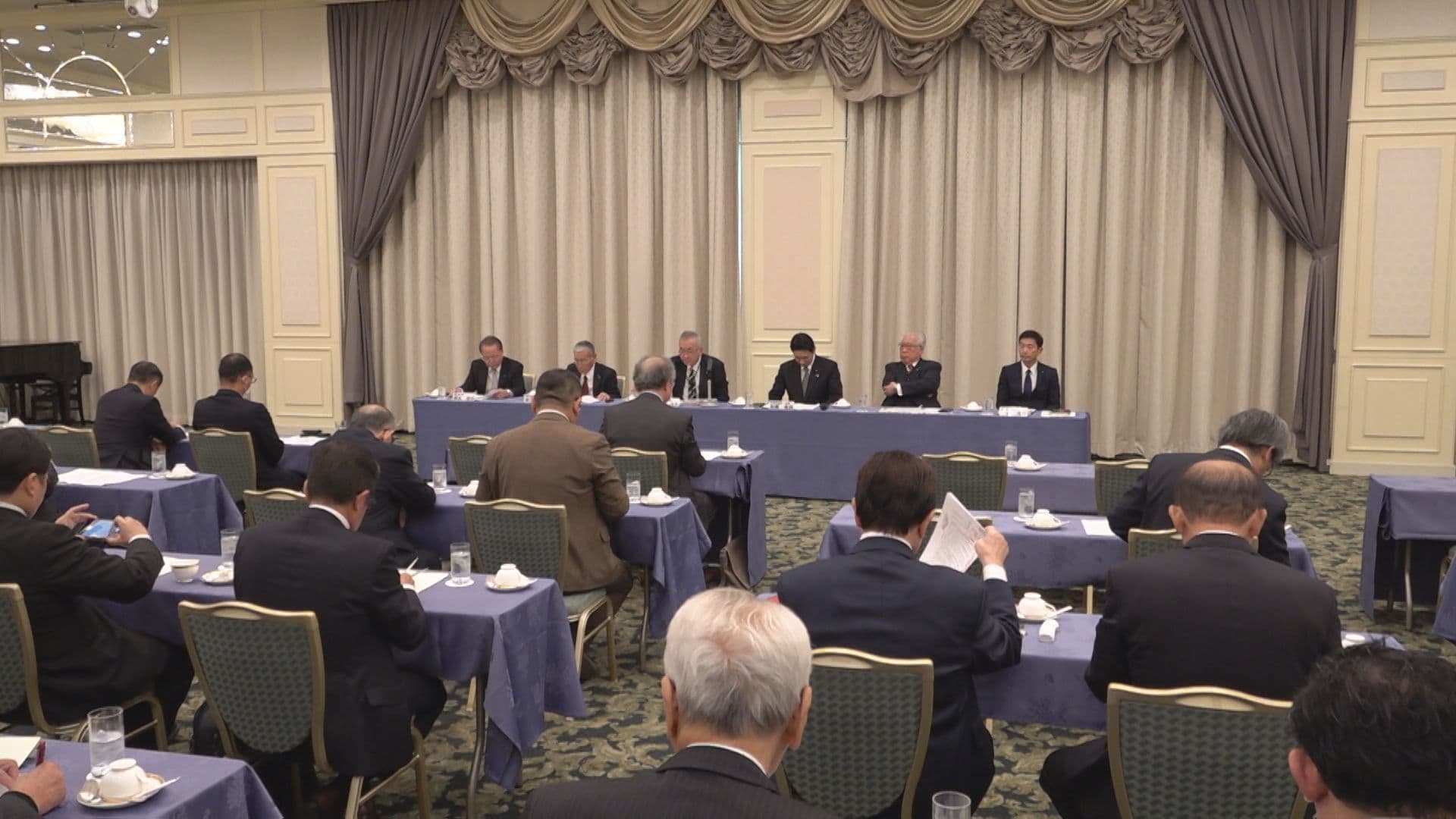 自民党県連が県議８人を役職停止処分 知事選で県連推薦の平田氏ではなく大石氏を支援