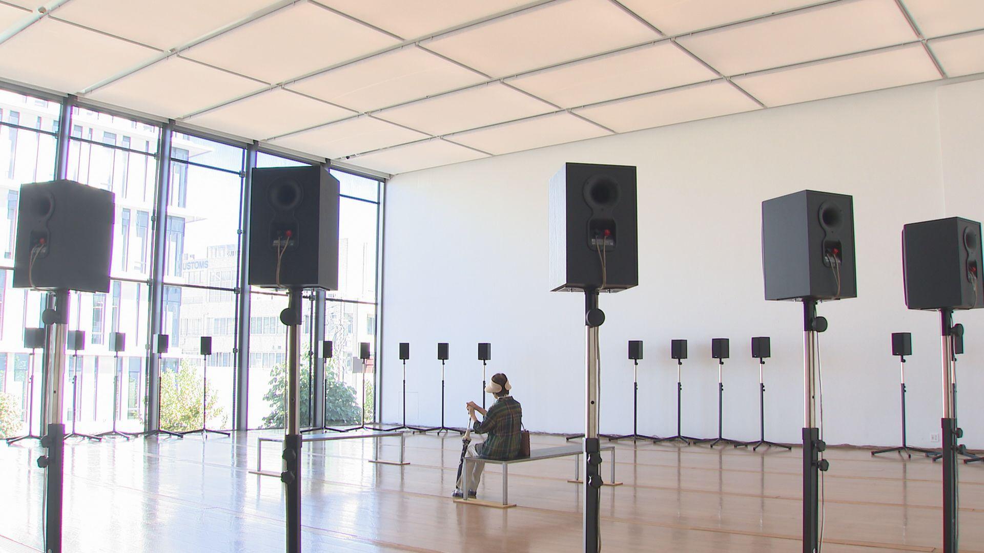 音の展覧会「４０声のモテット」４０個のスピーカーによる重なり合うハーモニー