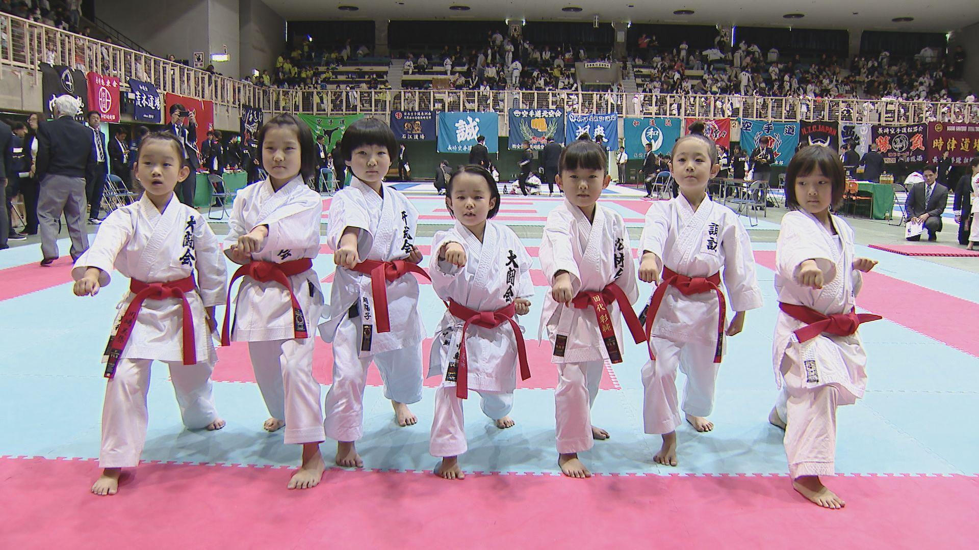 全国大会出場を懸け小学生が熱戦！県少年少女空手道選手権大会