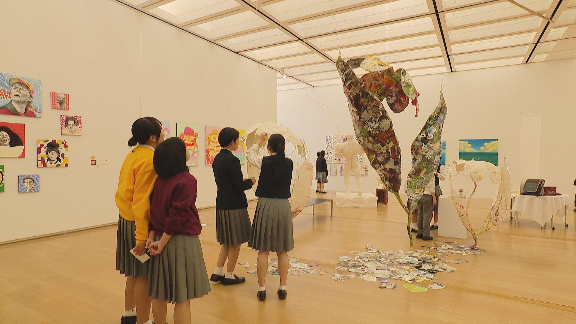 ３年会の集大成！長崎日大高校デザイン美術科卒業制作展始まる　県美術館で１０日