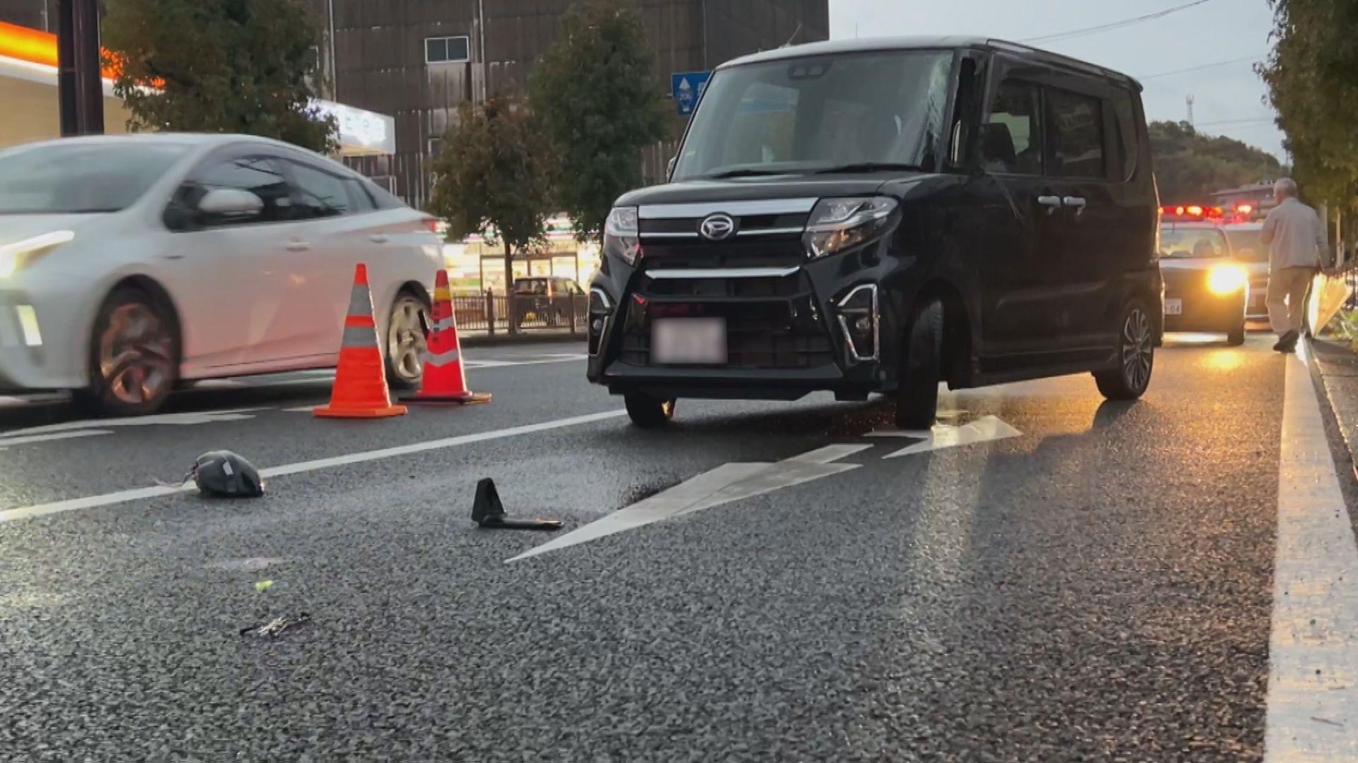 時津町で歩行者を車がはねる　顔の骨を折るなどの重傷　