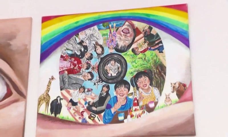 大好きな「かわいい×軽音楽」から生まれたガーリーなギターケースのデザインも　活水女子大・生活デザイン学科の卒業制作