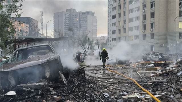 キーウに再び攻撃 11人死亡約60人けが