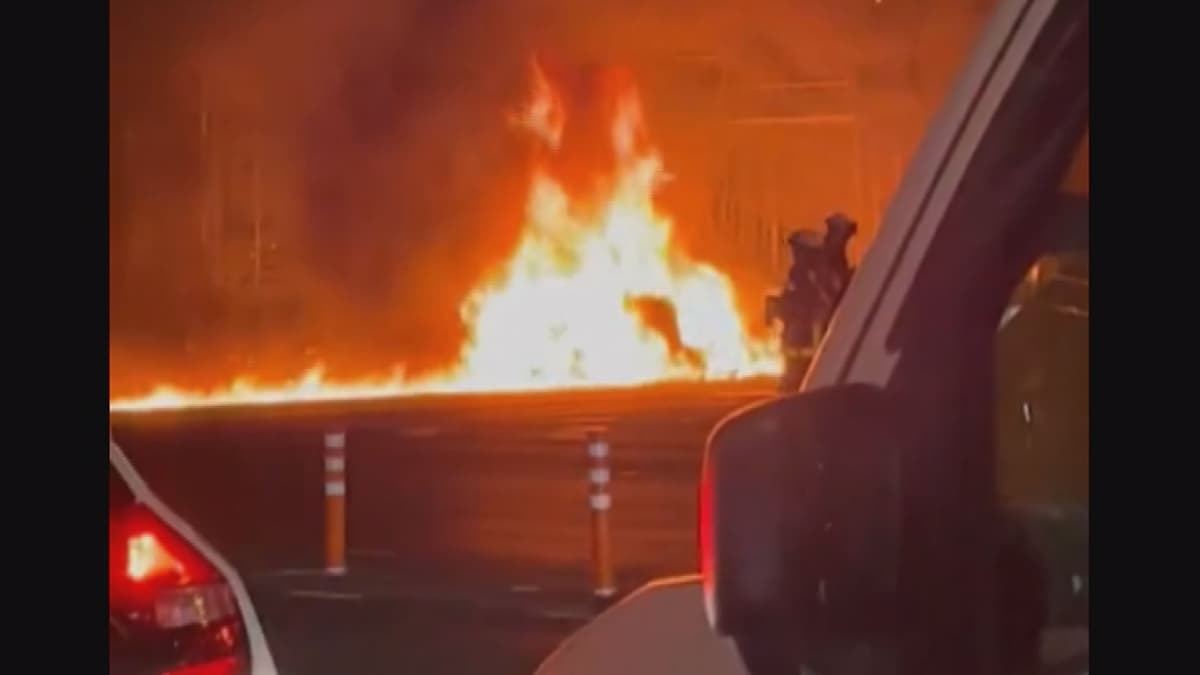 0127佐世保市本島町で車両火災